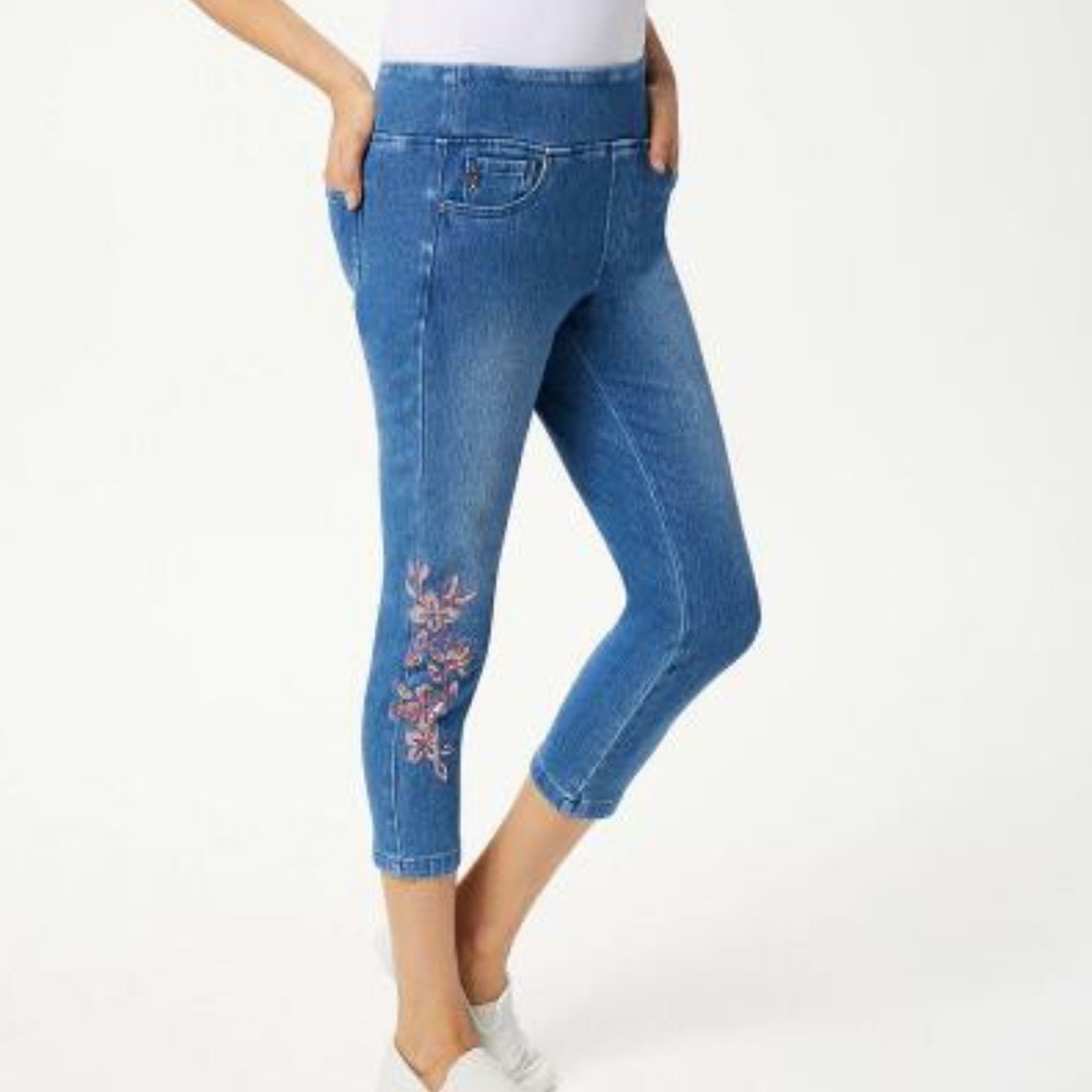 NEW Belle by Kim Gravel Flexibelle Floral Sequin Cropped Jeans 24W